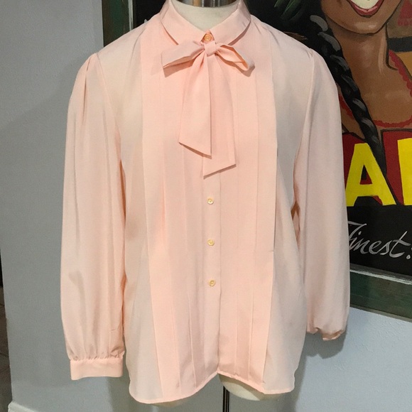 Vintage Tops - Vintage Tuxedo Style Long Sleeve Button Down Bow Blouse